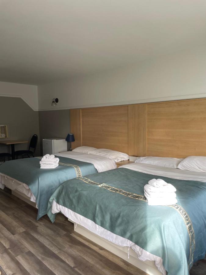 Motel Au P'Tit Sapin Mirabel Zewnętrze zdjęcie