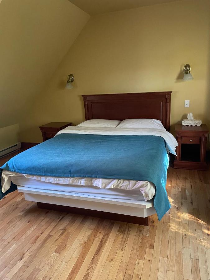 Motel Au P'Tit Sapin Mirabel Zewnętrze zdjęcie
