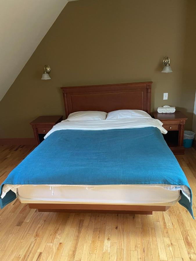 Motel Au P'Tit Sapin Mirabel Zewnętrze zdjęcie