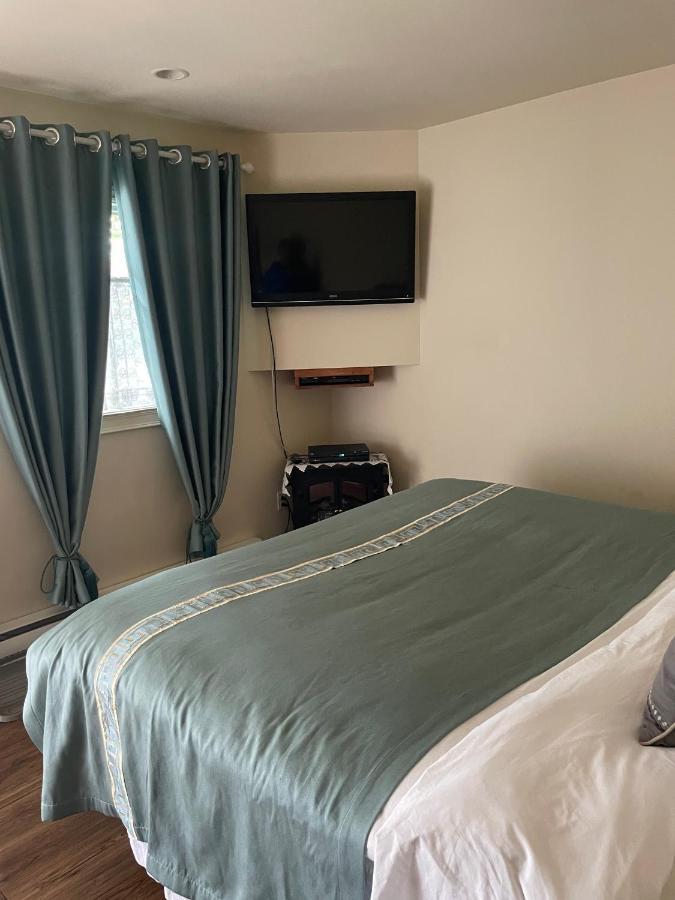Motel Au P'Tit Sapin Mirabel Zewnętrze zdjęcie