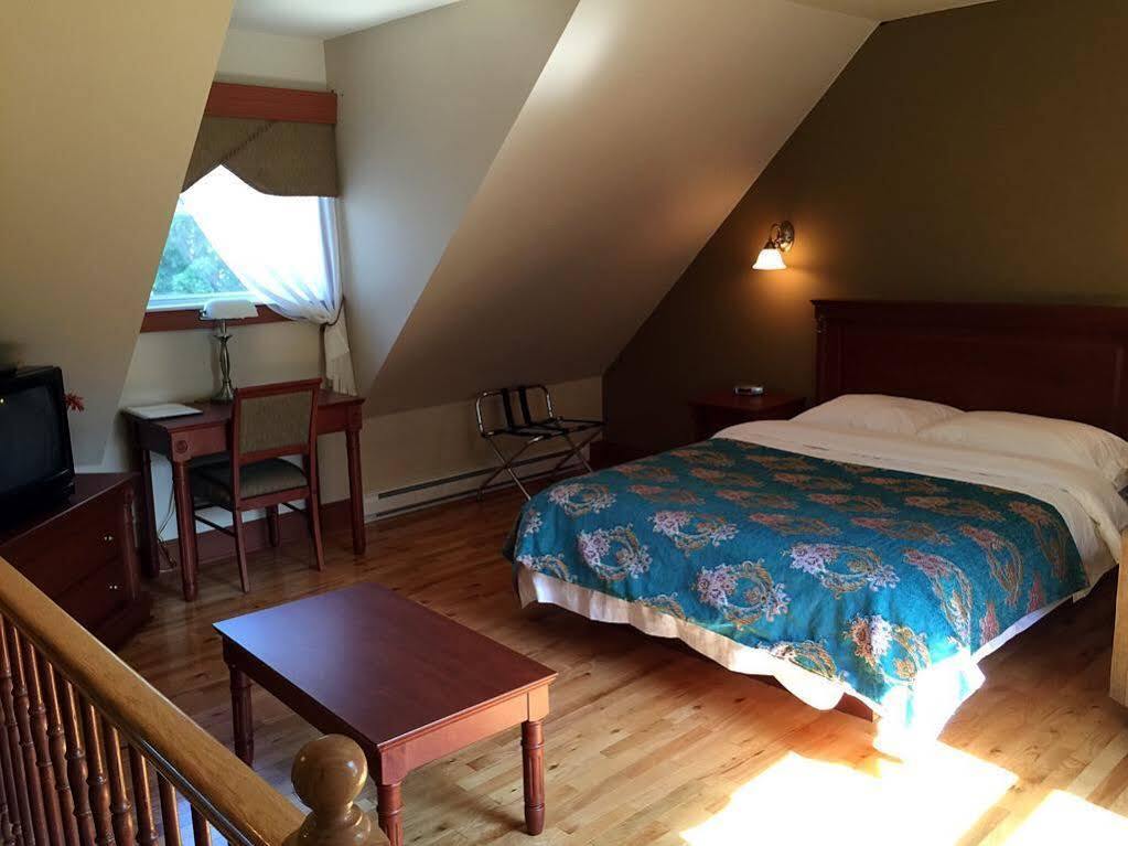 Motel Au P'Tit Sapin Mirabel Zewnętrze zdjęcie